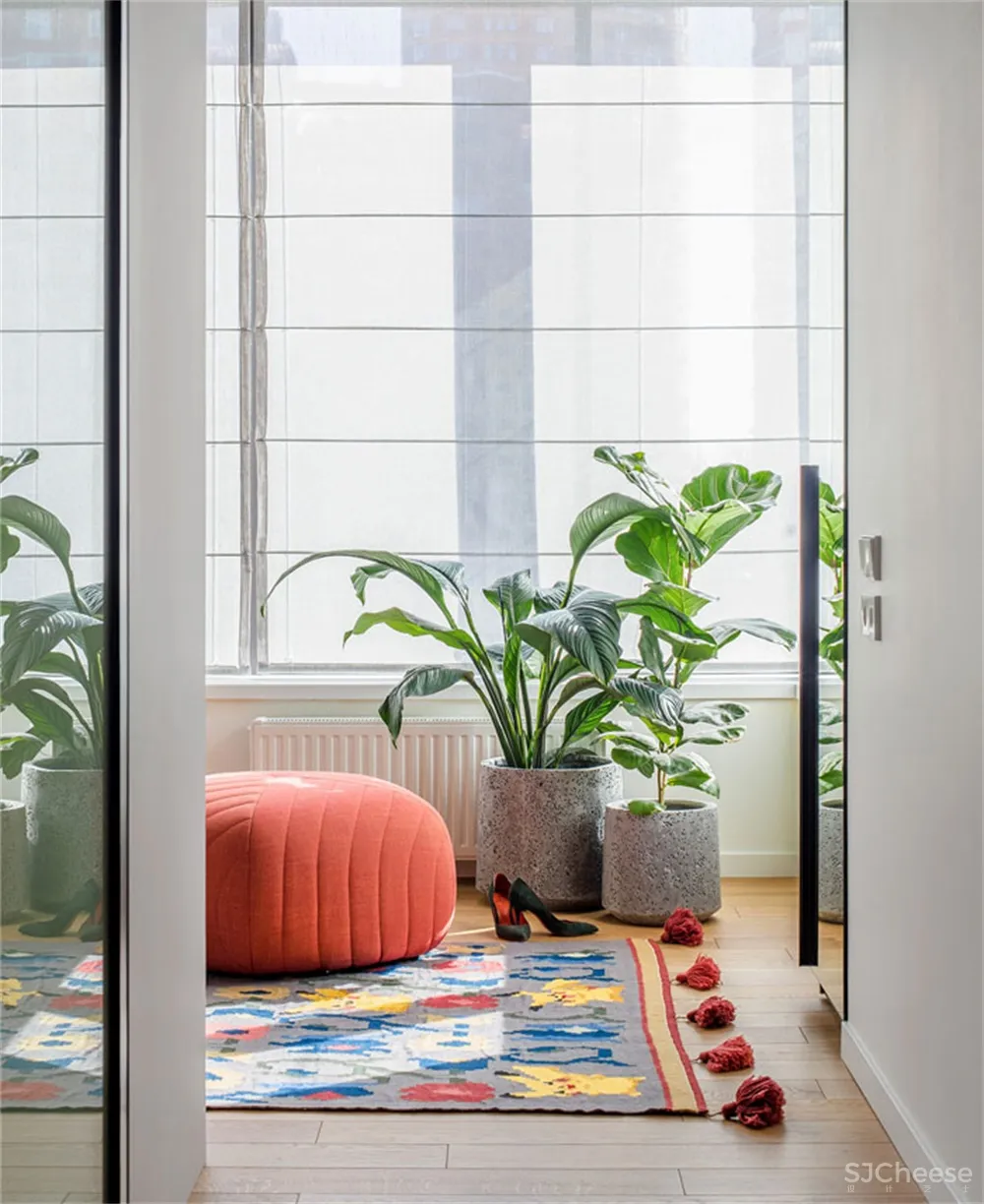 Bogdanova Buerau | 基辅两公寓改造时尚住宅