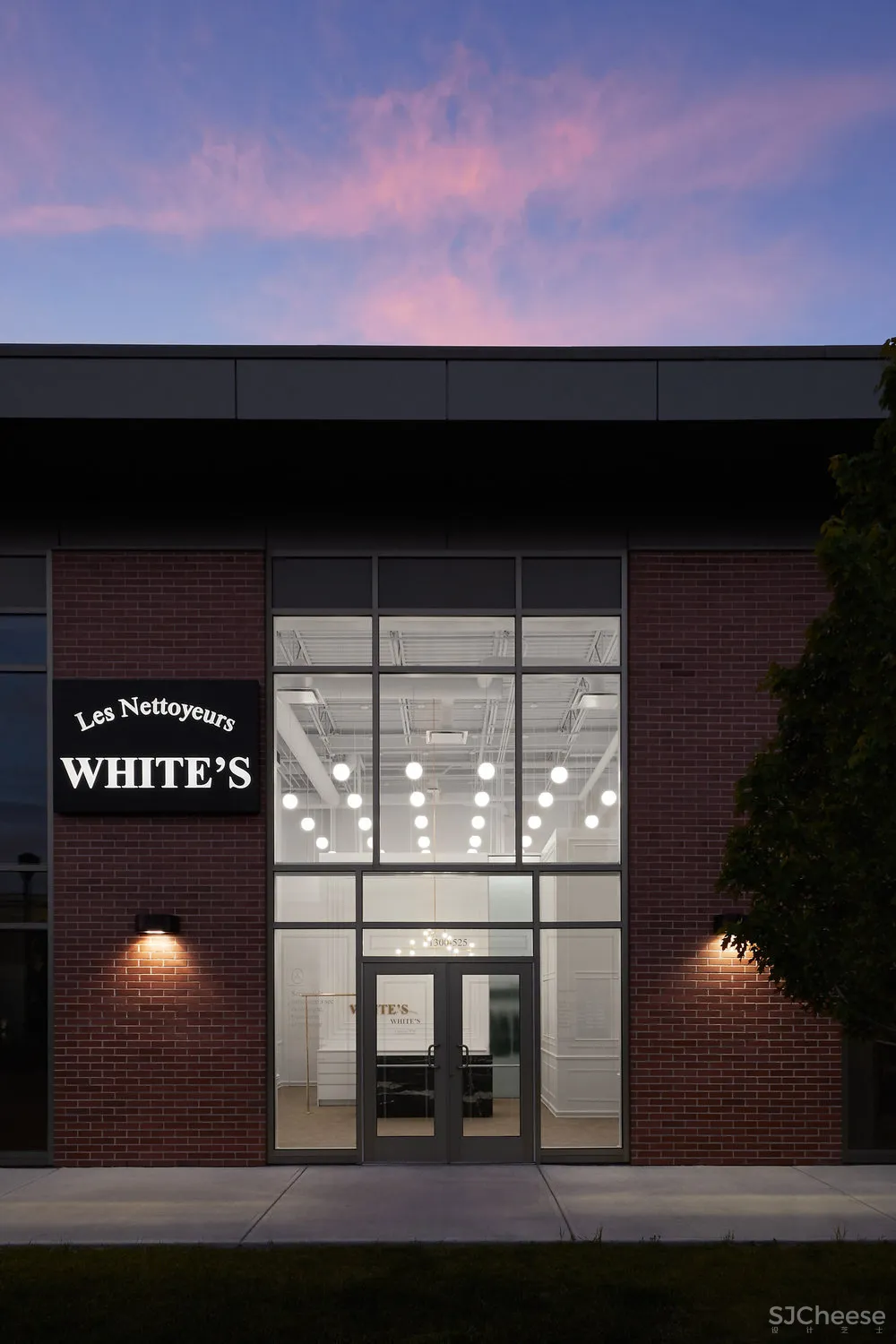 Ivy Studio | 蒙特利尔White的第一家干洗店