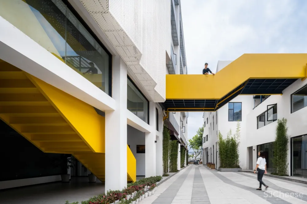 FTA建筑设计 | 上海灯芯绒厂改造-芯工创意园