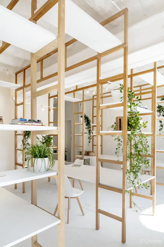 Roman Izquierdo | 巴塞罗那多学科设计工作室