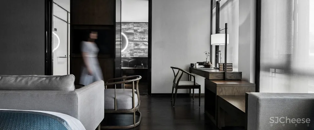 集美组丨南京夜泊秦淮南都会酒店丨临岸听桨，枕水而息