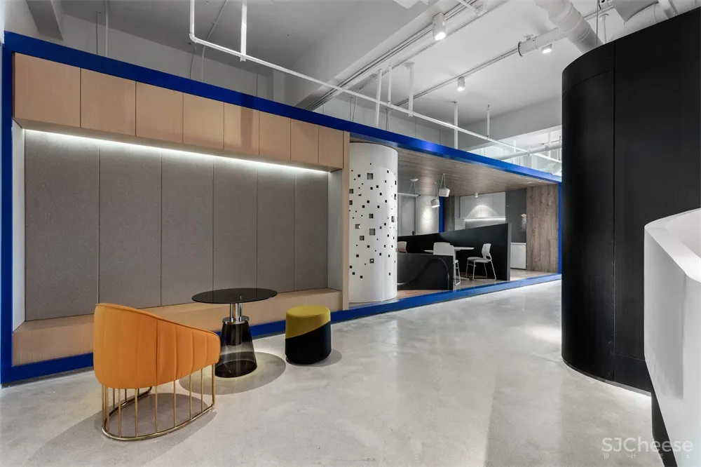 成都向上空间设计 | 办公空间<蓝•白>