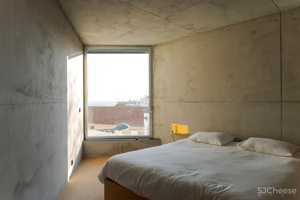 三角形住宅,里斯本 / STUDIO_LPP 
<span style="position: relative; bottom: 2px; display: inline-block; vertical-align: middle; margin-left: 8px; width: 20px; height: 20px; background: #ffd914; text-align: center; font-size: 14px; border-radius: 3px;">首</span>