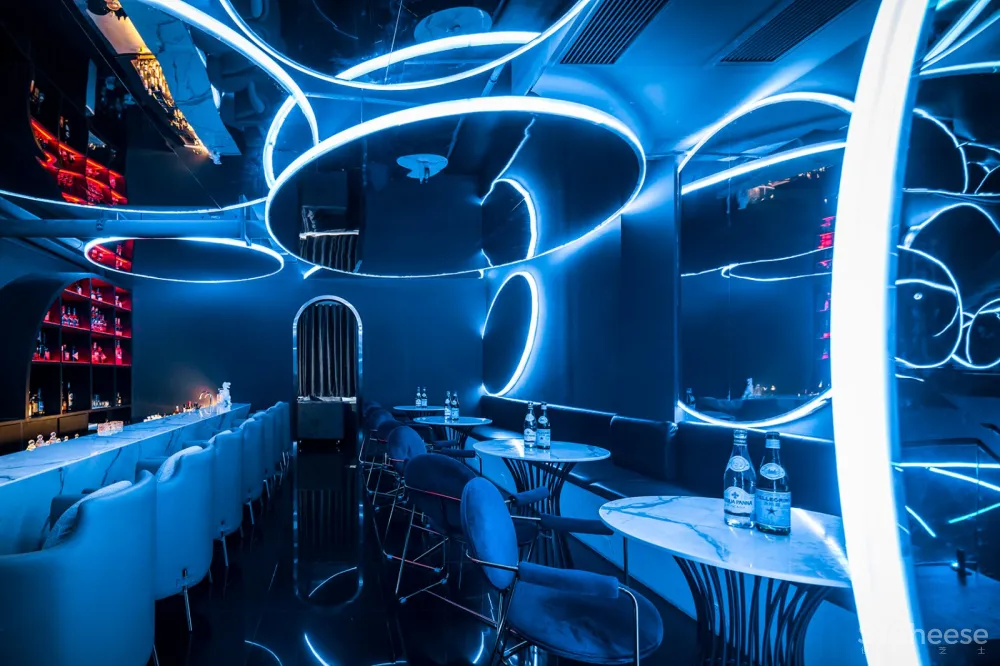 新作 | 南京缐状建筑设计研究室:杭州 噪音银行酒吧