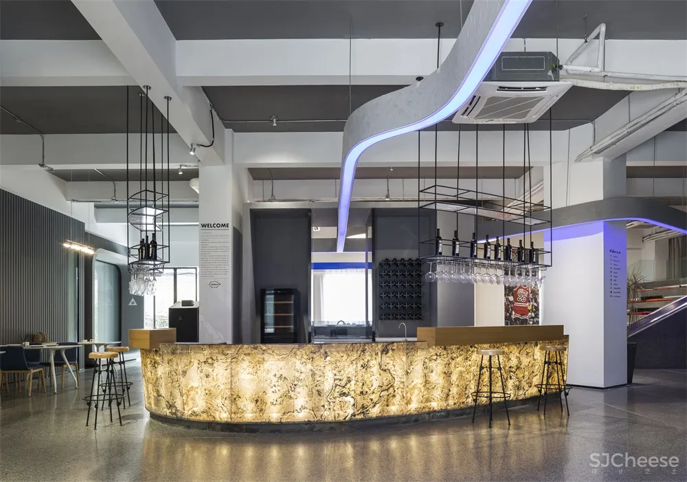 lightspace | 广州一个以“玩”为主题的办公空间