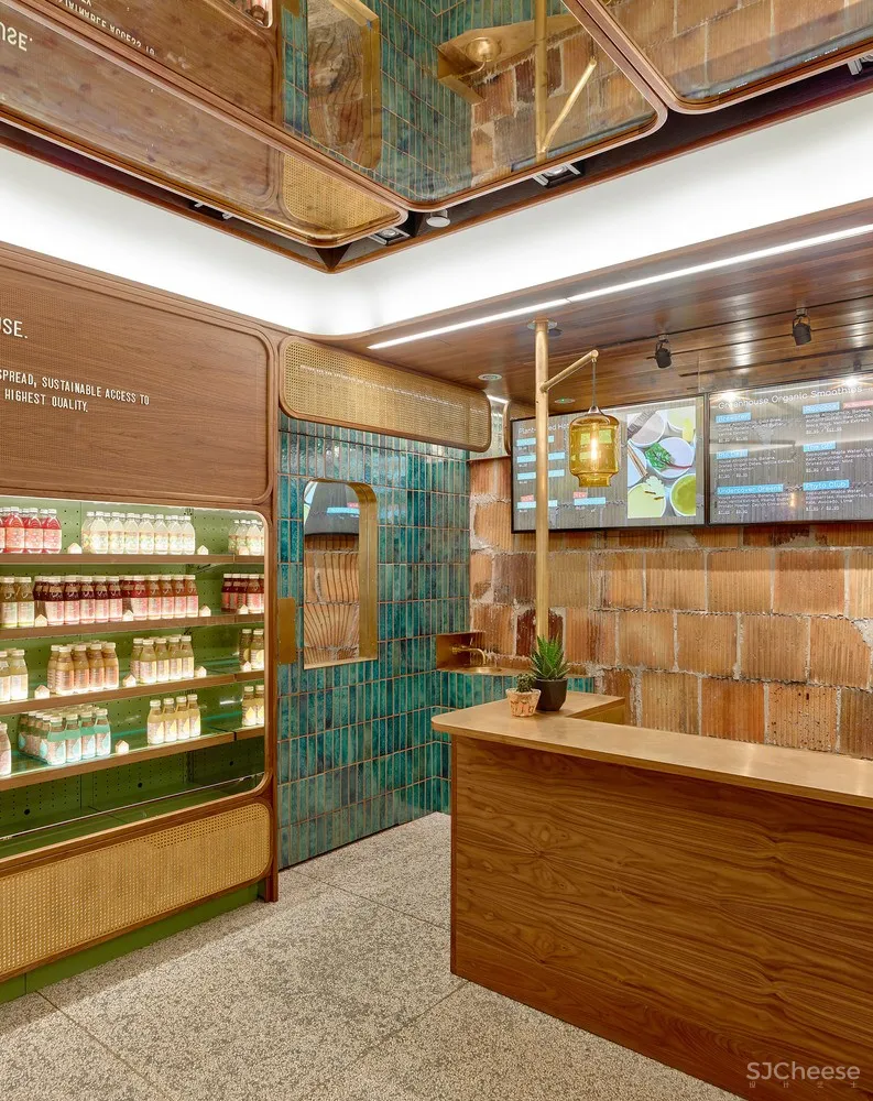 首发 | Kilogram Studio：古董车厢弧形商店