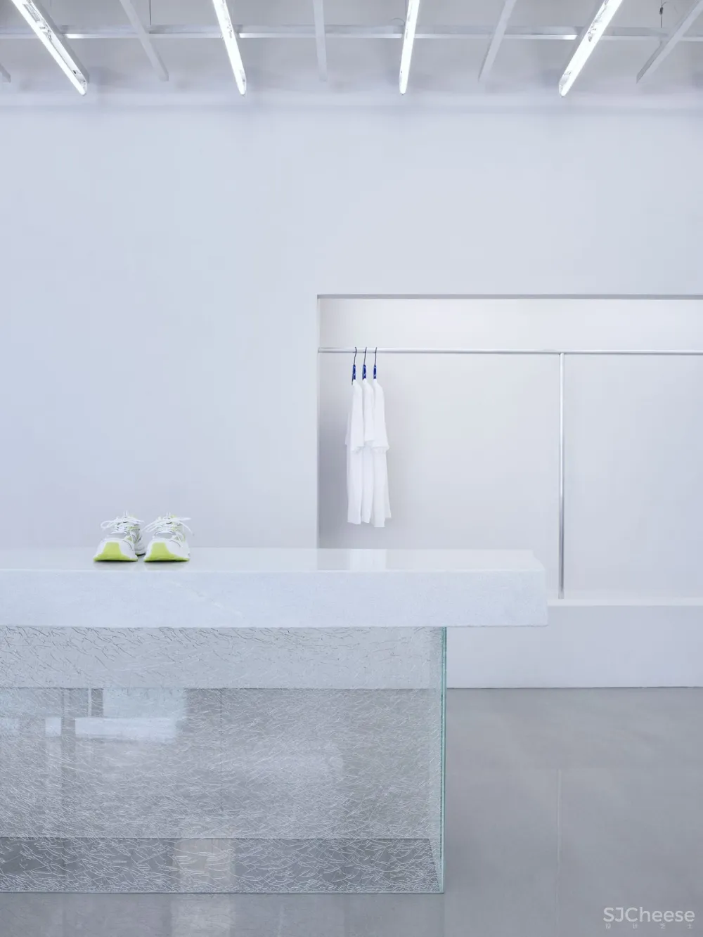 首发 | CHRISTIAN HALLEROD:斯德哥尔摩AXEL ARIGATO旗舰店