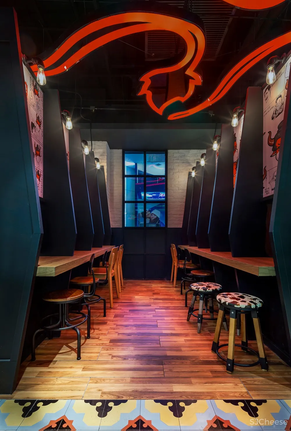 餐饮空间设计【艺鼎设计】东区牛尾饭,一家意想不到的餐厅