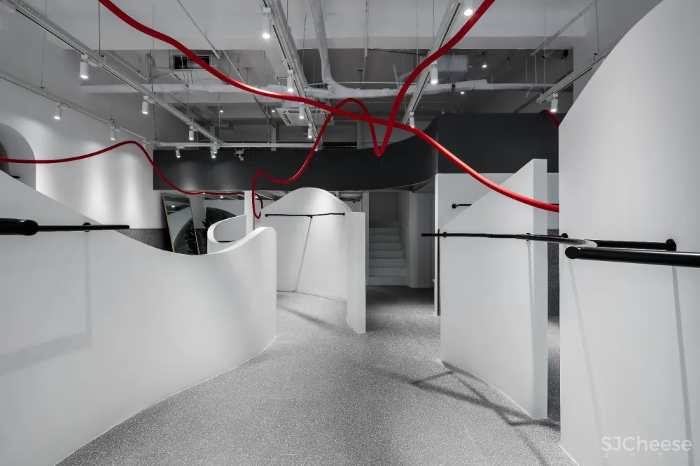 SHOWNI 精品服装店 | 尤格设计