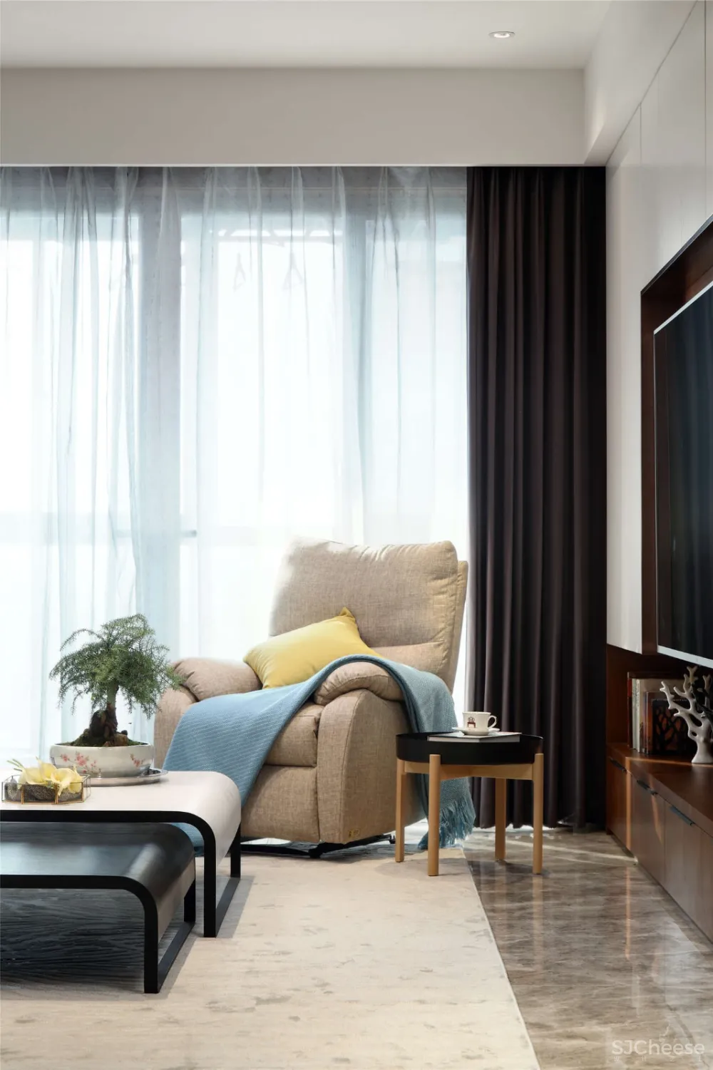 壹禾木色 | 南京 · 保利香槟 160㎡ 
<span style="position: relative; bottom: 2px; display: inline-block; vertical-align: middle; margin-left: 8px; width: 20px; height: 20px; background: #ffd914; text-align: center; font-size: 14px; border-radius: 3px;">首</span>