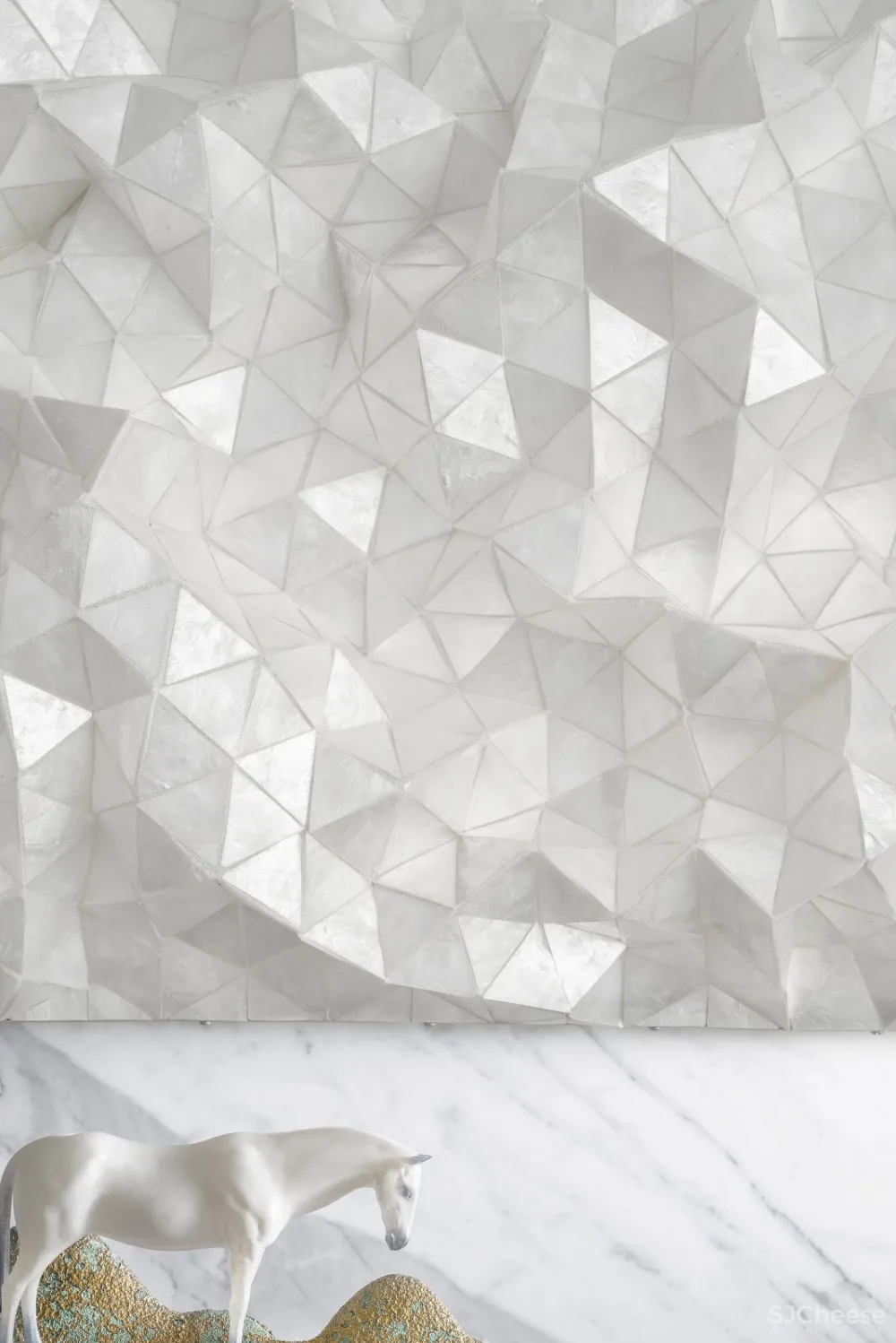 达文设计 | 深圳半岛城邦顶层复式:用艺术定义一座时代豪宅坐标 
<span style="position: relative; bottom: 2px; display: inline-block; vertical-align: middle; margin-left: 8px; width: 20px; height: 20px; background: #ffd914; text-align: center; font-size: 14px; border-radius: 3px;">首</span>