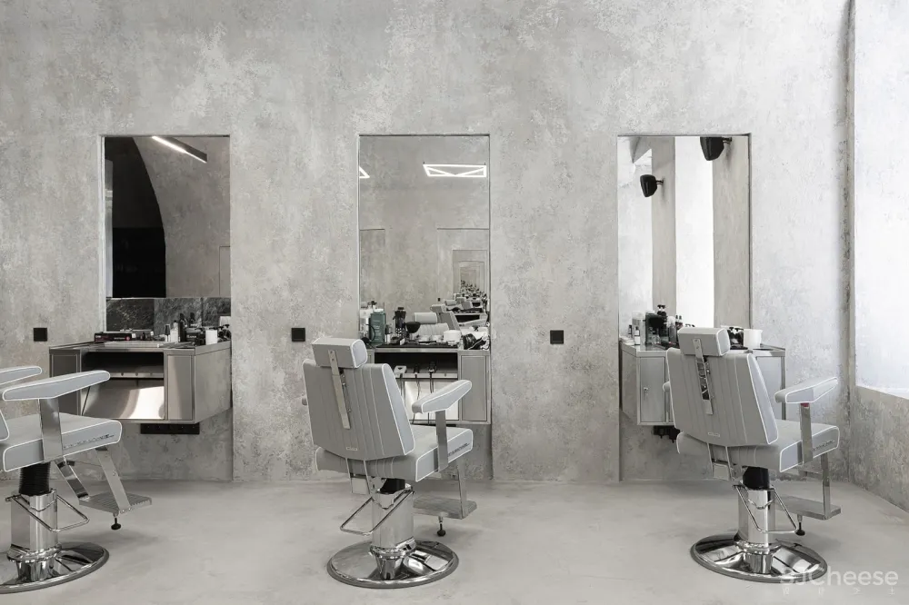 首发 | 乌克兰Kult理发工作室,致力于男性修饰的空间的审美转变