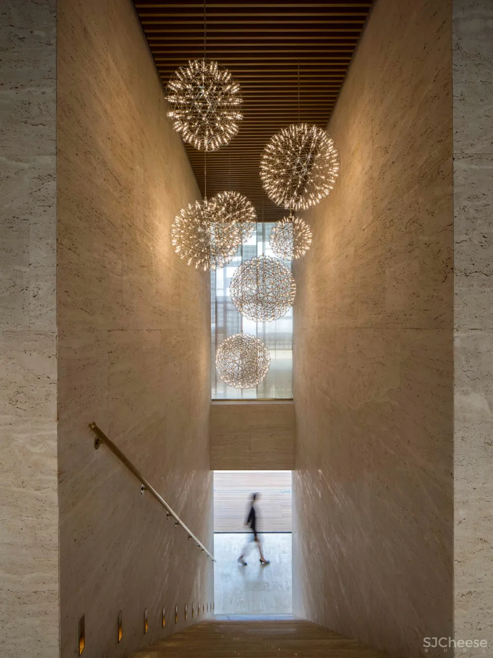 壹舍方磊新作 | 天津遇上波士顿:优雅又时髦的现代摩登风范 
<span style="position: relative; bottom: 2px; display: inline-block; vertical-align: middle; margin-left: 8px; width: 20px; height: 20px; background: #ffd914; text-align: center; font-size: 14px; border-radius: 3px;">首</span>