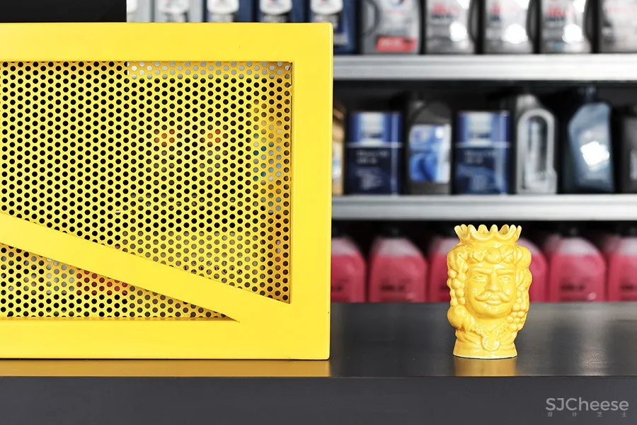 新作 | PuccioCollodoro Architetti:意大利 C.R. Service汽车配件商店