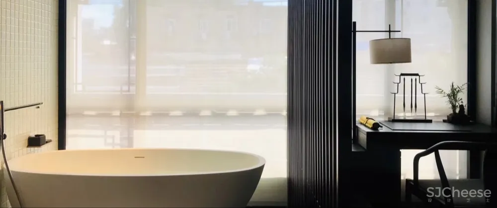 集美组丨南京夜泊秦淮南都会酒店丨临岸听桨，枕水而息