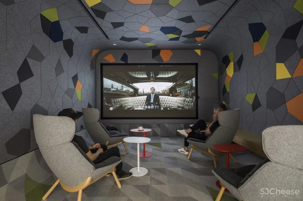 lightspace | 广州一个以“玩”为主题的办公空间