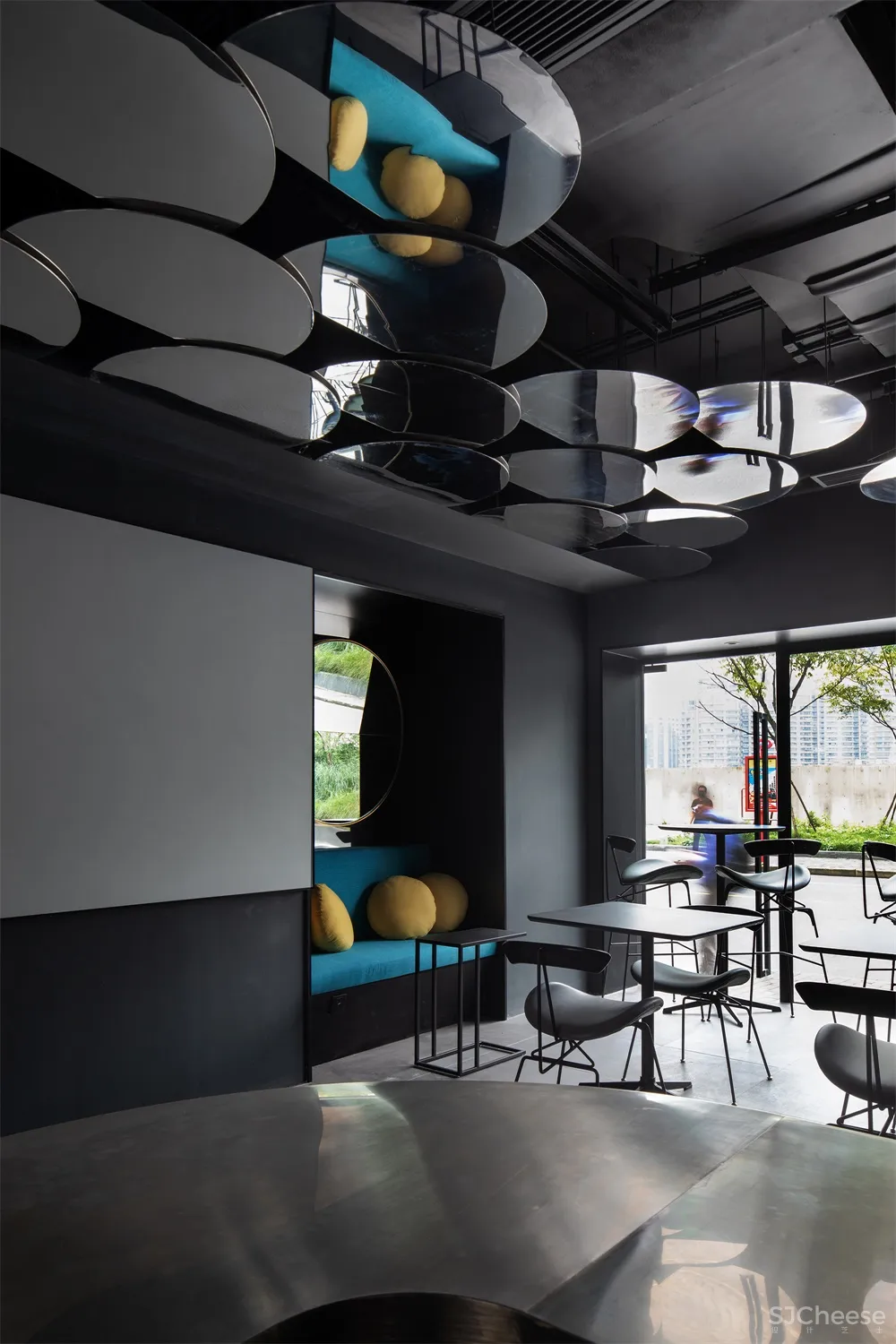 一持工作室 | 老上海油脂厂改造“倾月”酒吧