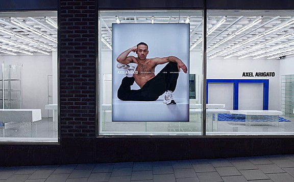 首发 | CHRISTIAN HALLEROD:斯德哥尔摩AXEL ARIGATO旗舰店