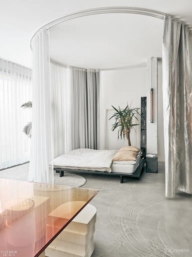 首发 | Sabine Marcelis和Paul Cournet巧妙的阁楼给鹿特丹的Coolhaven带来了魅力