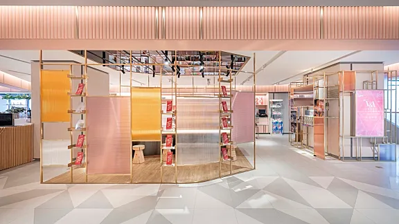 Kokaistudios | 上海新天地广场Social House