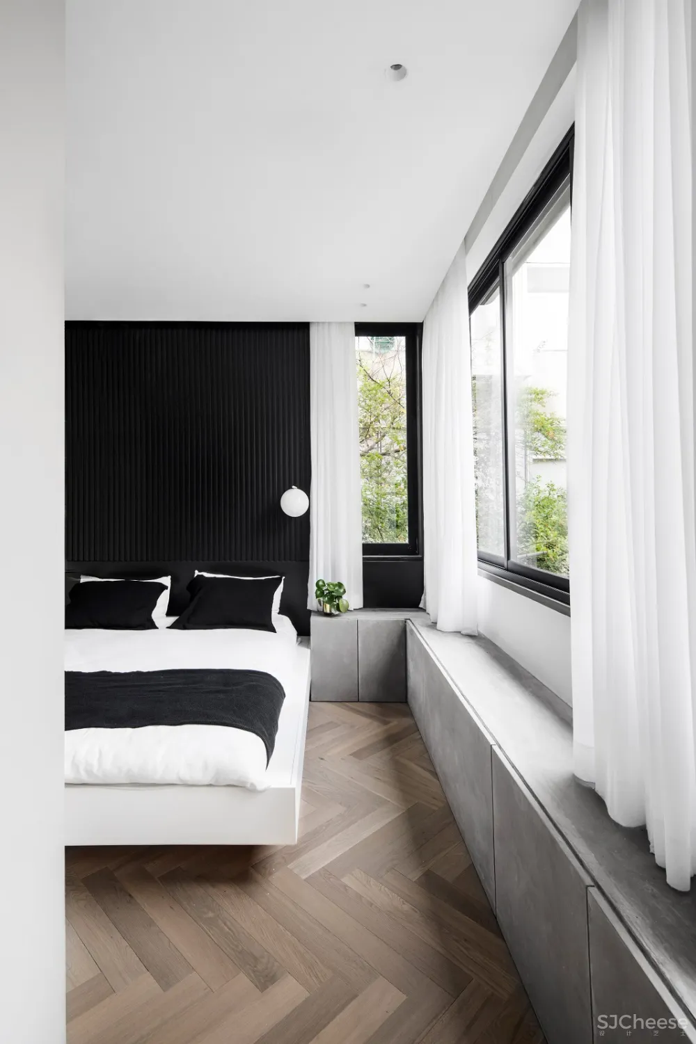 首发 | Maayan Zusman为一对高大的运动型夫妇翻新特拉维夫公寓