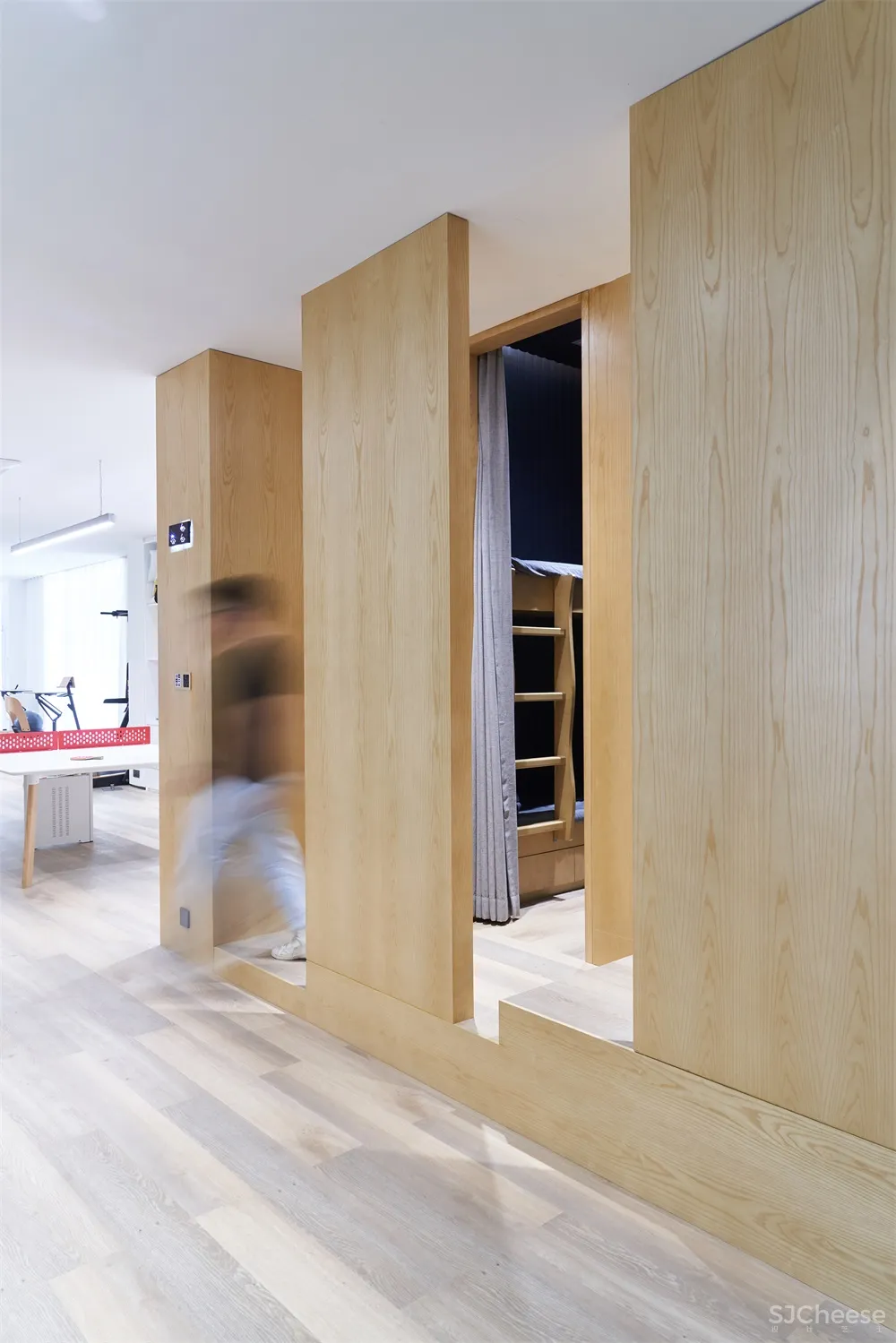 lightspace | 广州一个以“玩”为主题的办公空间