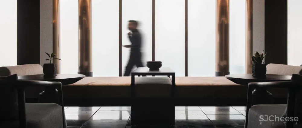 集美组丨南京夜泊秦淮南都会酒店丨临岸听桨，枕水而息