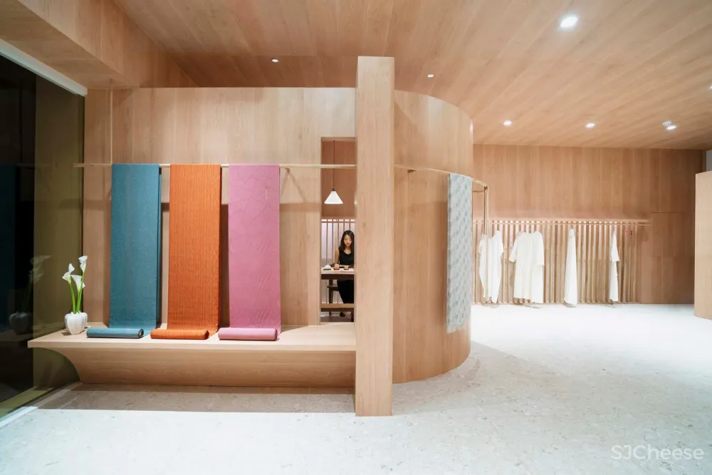 新作 | 帕姆建筑：“往夕”服装工作室