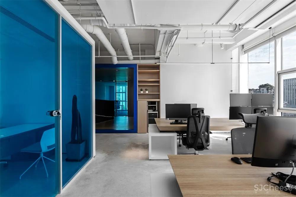 成都向上空间设计 | 办公空间<蓝•白>