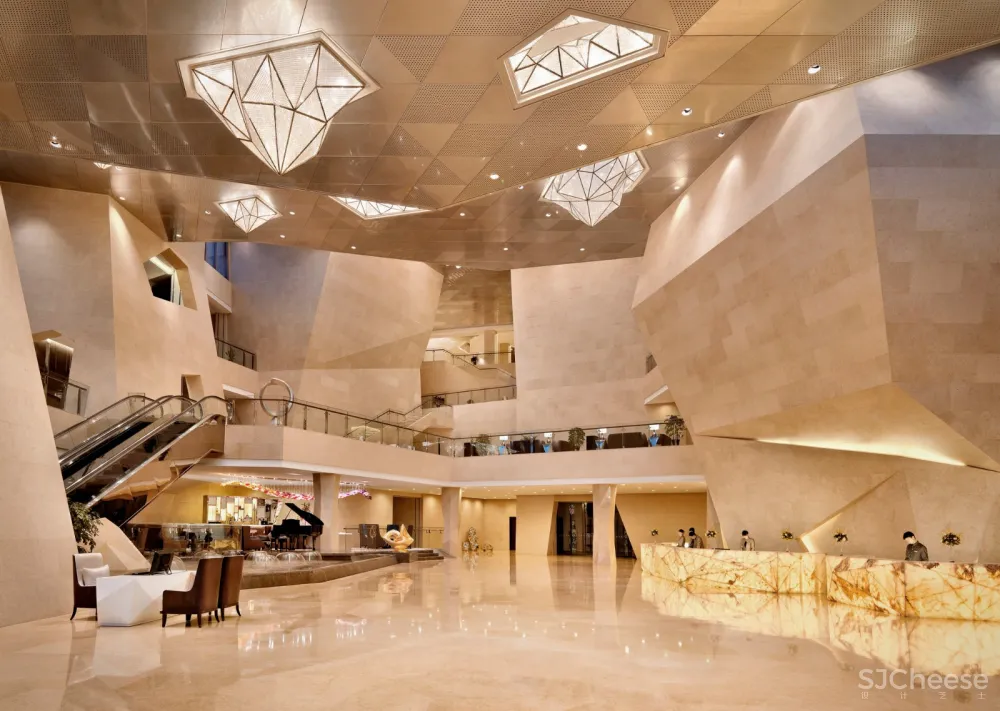 集美组丨南京夜泊秦淮南都会酒店丨临岸听桨，枕水而息