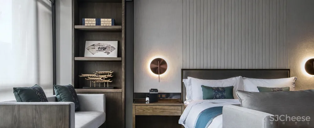 集美组丨南京夜泊秦淮南都会酒店丨临岸听桨，枕水而息