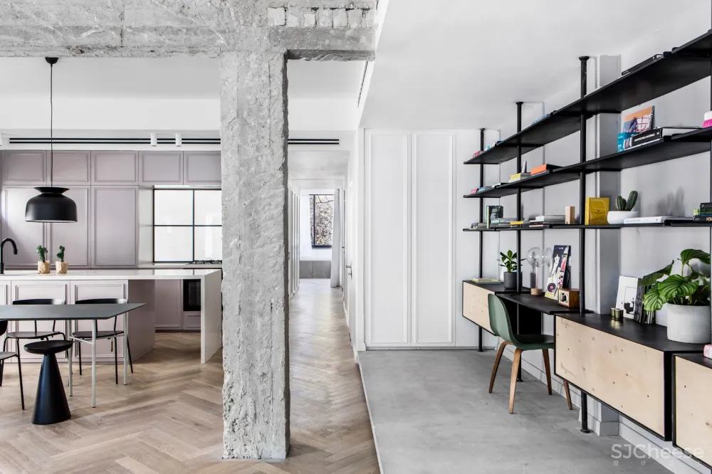 首发 | Maayan Zusman为一对高大的运动型夫妇翻新特拉维夫公寓