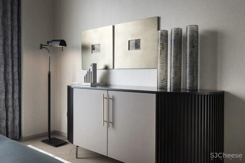 达文设计 | 深圳半岛城邦顶层复式:用艺术定义一座时代豪宅坐标 
<span style="position: relative; bottom: 2px; display: inline-block; vertical-align: middle; margin-left: 8px; width: 20px; height: 20px; background: #ffd914; text-align: center; font-size: 14px; border-radius: 3px;">首</span>