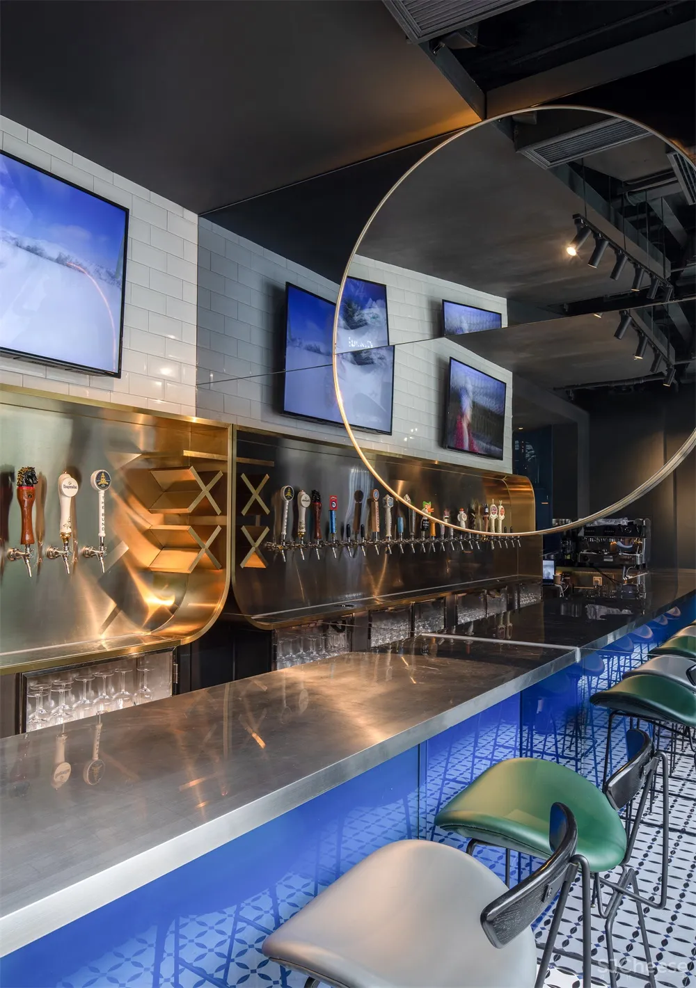 一持工作室 | 老上海油脂厂改造“倾月”酒吧