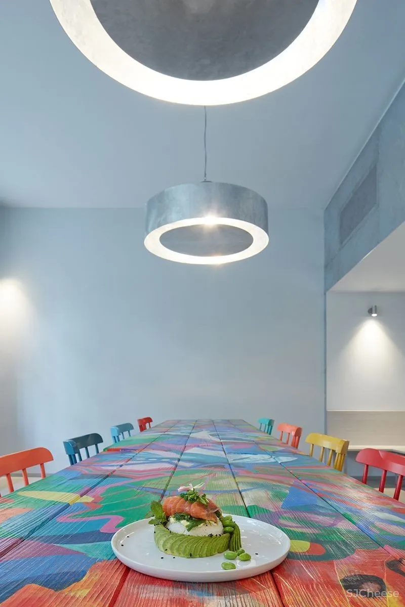首发 | Mimosa architekti设计,布拉格清新“鳄梨帮派”餐厅