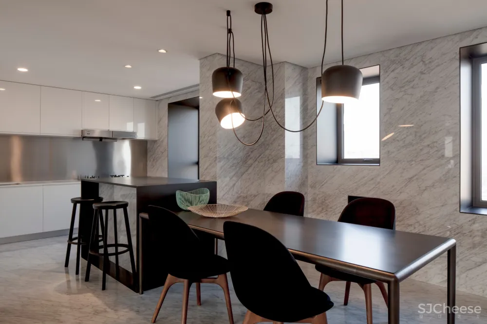 壹舍方磊新作 | 天津遇上波士顿:优雅又时髦的现代摩登风范 
<span style="position: relative; bottom: 2px; display: inline-block; vertical-align: middle; margin-left: 8px; width: 20px; height: 20px; background: #ffd914; text-align: center; font-size: 14px; border-radius: 3px;">首</span>