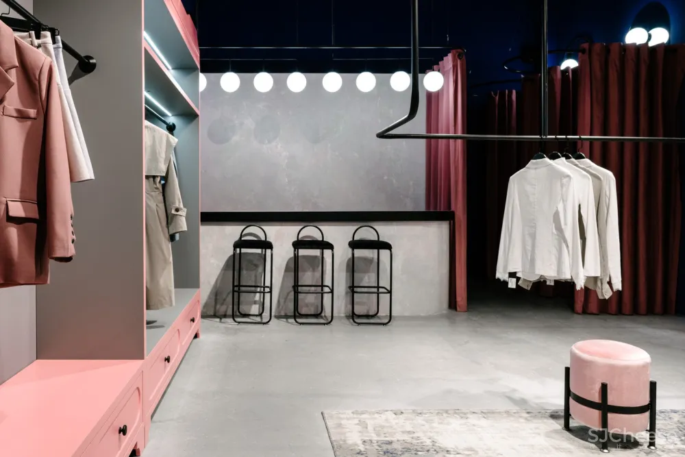 首发 | Angelina Malysheva:粉色工业女装精品店 Courage Store