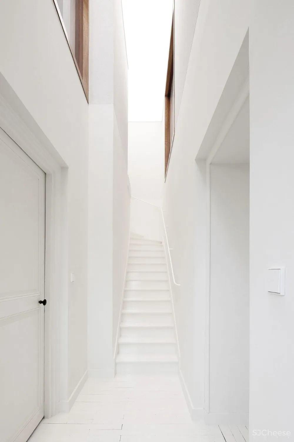 首发 | 布洛赫别墅, Nicolas Dorval-Bory Architectes设计 
<span style="position: relative; bottom: 2px; display: inline-block; vertical-align: middle; margin-left: 8px; width: 20px; height: 20px; background: #ffd914; text-align: center; font-size: 14px; border-radius: 3px;">首</span>