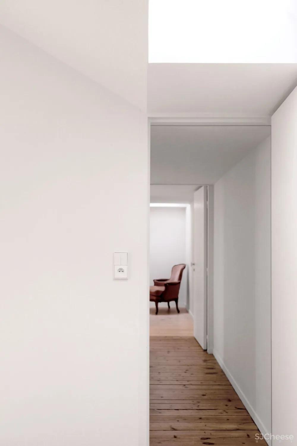 首发 | 布洛赫别墅, Nicolas Dorval-Bory Architectes设计 
<span style="position: relative; bottom: 2px; display: inline-block; vertical-align: middle; margin-left: 8px; width: 20px; height: 20px; background: #ffd914; text-align: center; font-size: 14px; border-radius: 3px;">首</span>