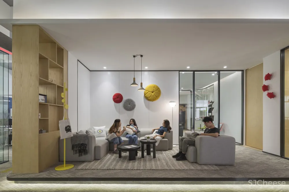 lightspace | 广州一个以“玩”为主题的办公空间