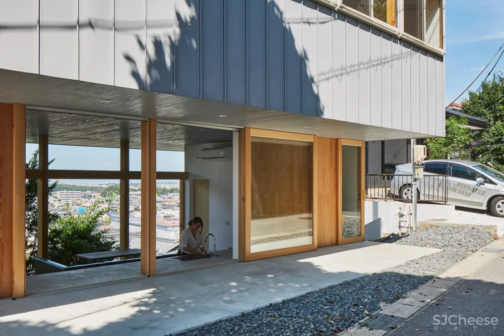 新作 | 三平台住宅,日本 / ihrmk 
<span style="position: relative; bottom: 2px; display: inline-block; vertical-align: middle; margin-left: 8px; width: 20px; height: 20px; background: #ffd914; text-align: center; font-size: 14px; border-radius: 3px;">首</span>