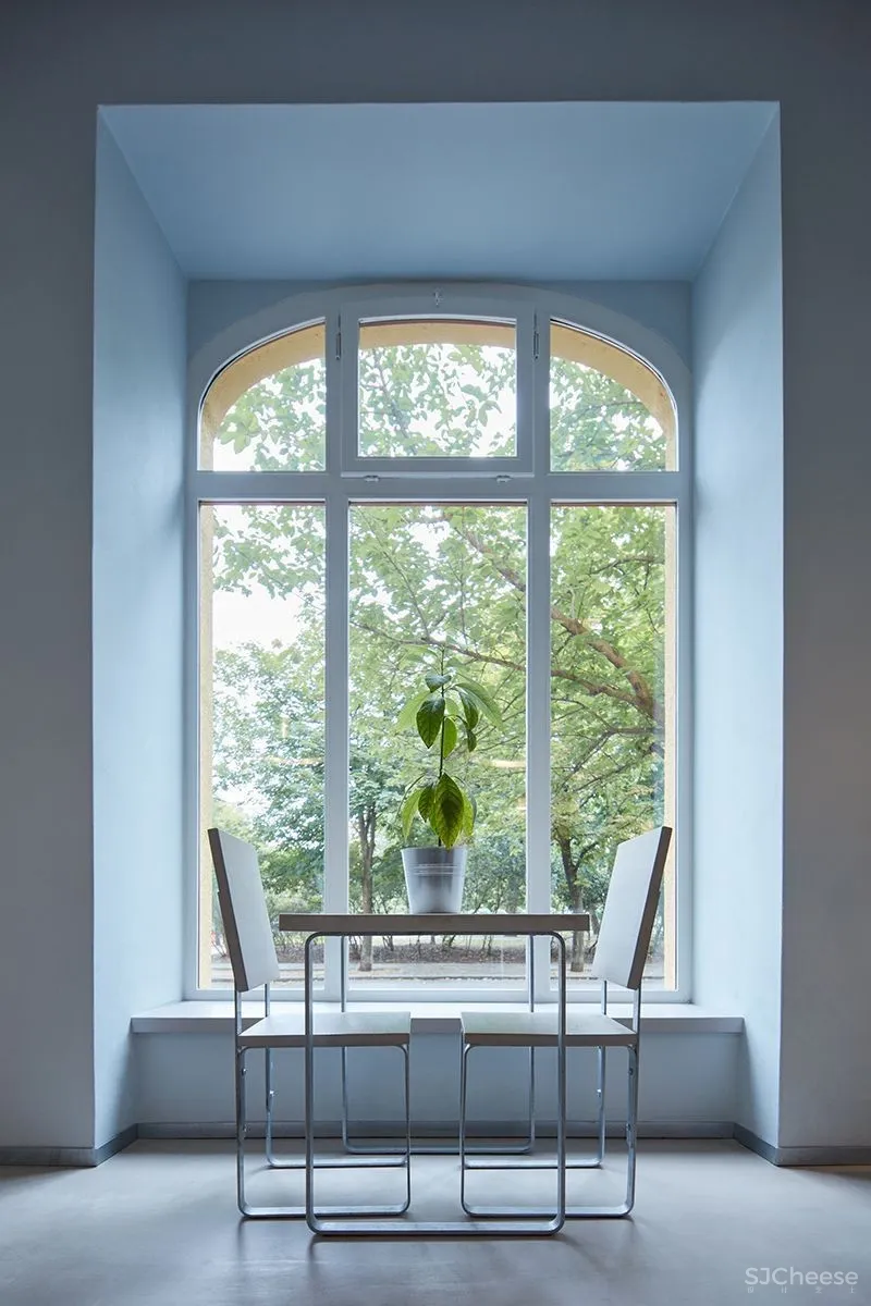 首发 | Mimosa architekti设计,布拉格清新“鳄梨帮派”餐厅