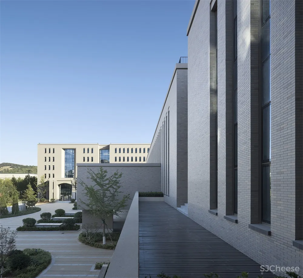 UAD | 大连理工大学管理与经济学部楼