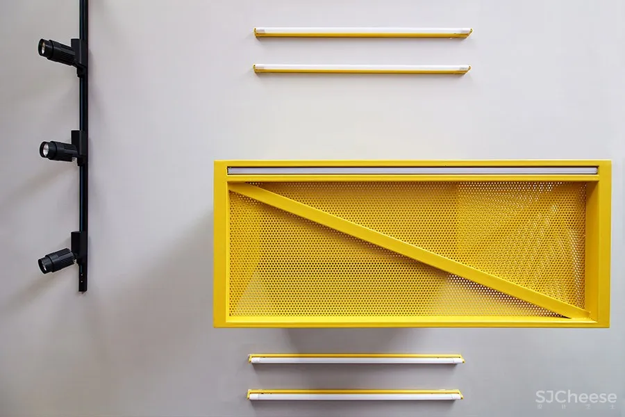 新作 | PuccioCollodoro Architetti:意大利 C.R. Service汽车配件商店