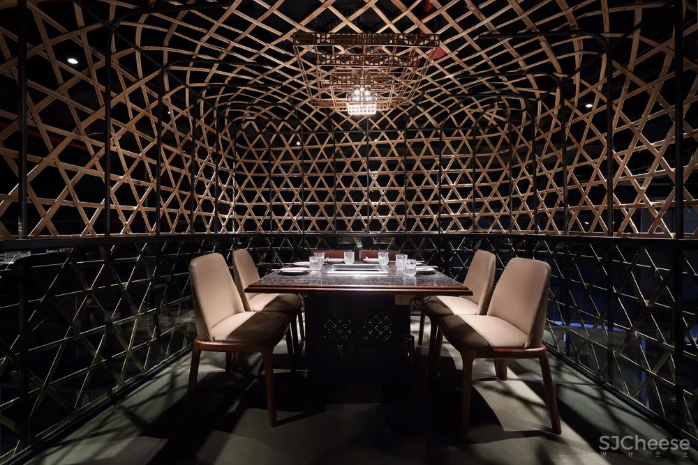 川菜餐厅设计火锅餐厅设计,艺鼎新作:可辣可不辣的老船说火锅