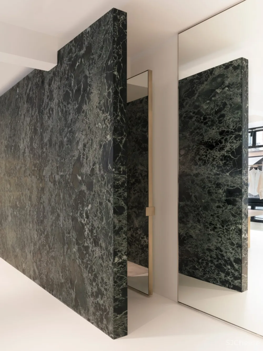 首发 | BERNARD DUBOIS设计,FIRST巴黎时装店