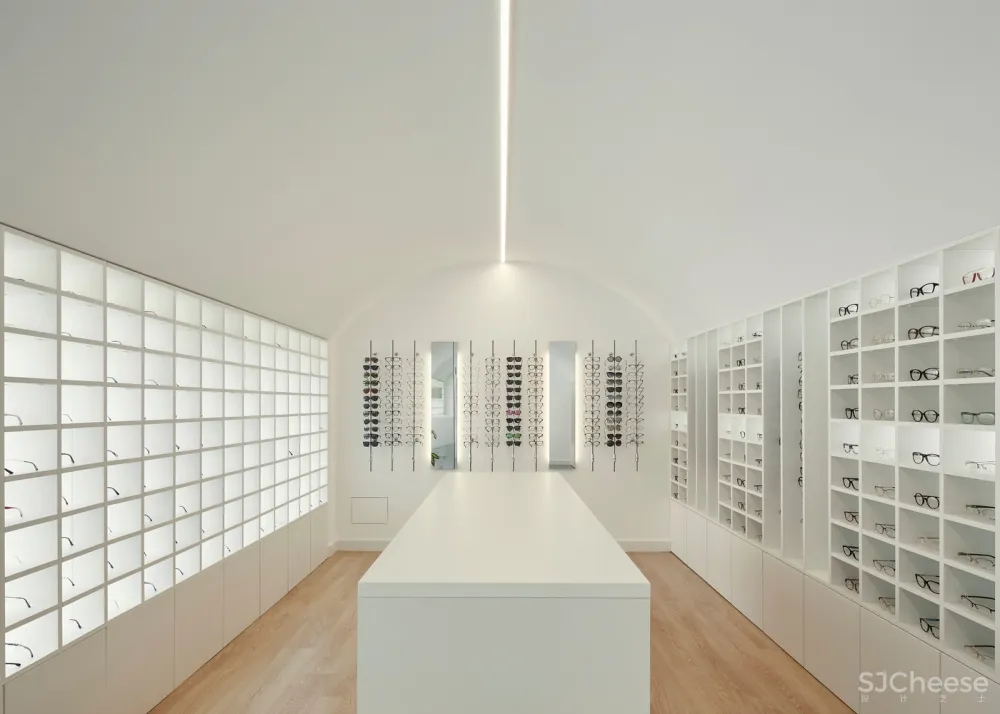 首发 | Bruno Dias Arquitectura:Lena 光学眼镜店