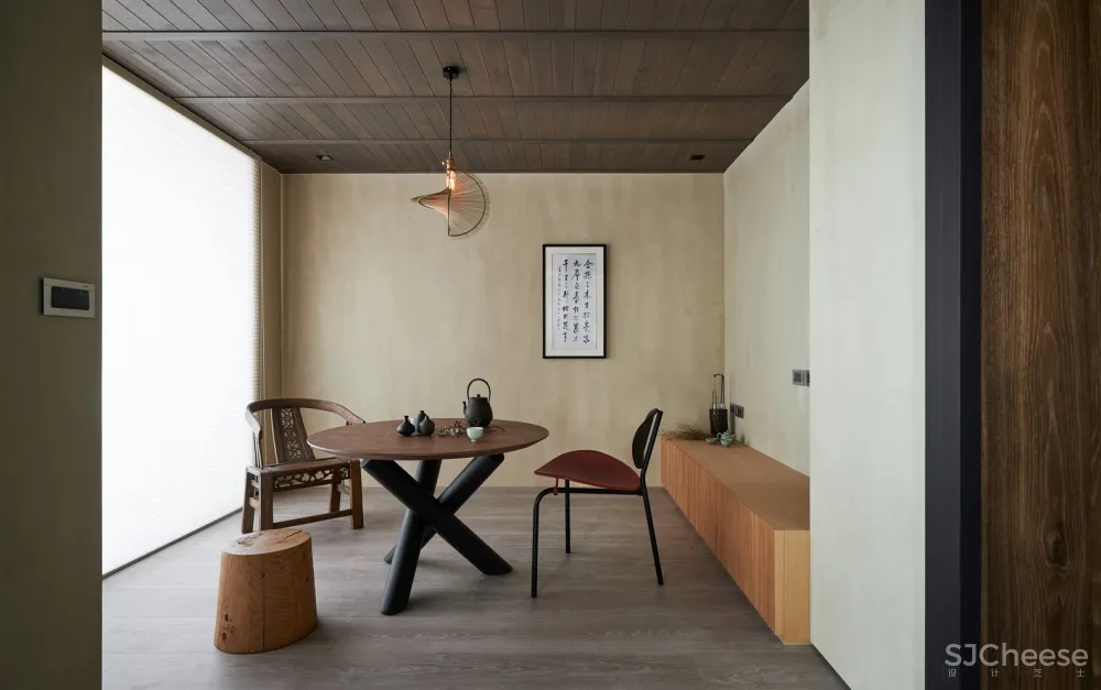 春泥秋阳 / 好室设计