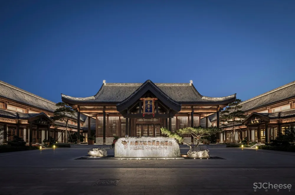 集美组丨南京夜泊秦淮南都会酒店丨临岸听桨，枕水而息