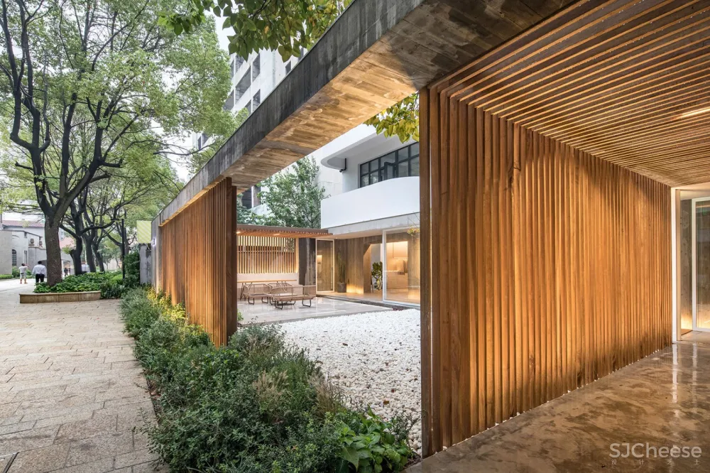 芝作室 | 都市归隅:上海 EMME品牌店